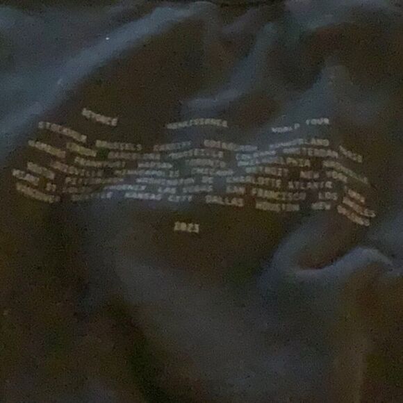 Beyonce Renaissance World Tour 2023 Black Crewneck Sweatshirt Official XXL - Picture 2 of 5